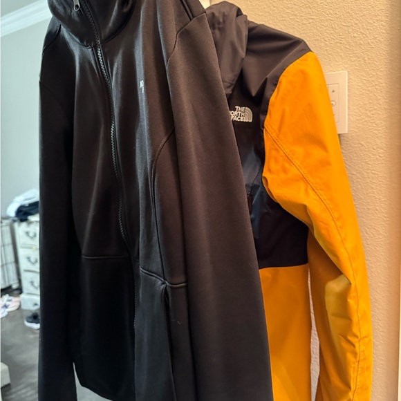 Arrowwood mustard yellow and black north face triclimate women’s jack. 3 in one - Picture 11 of 15